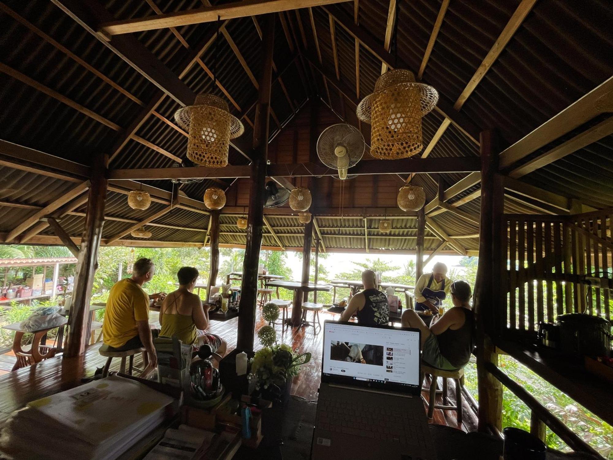 Hillhouse - Koh Yao Noi Bed & Breakfast Ngoại thất bức ảnh